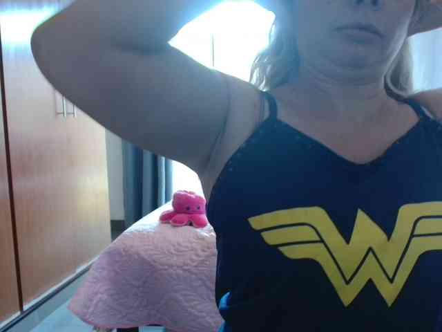 sexymommy77 webcam