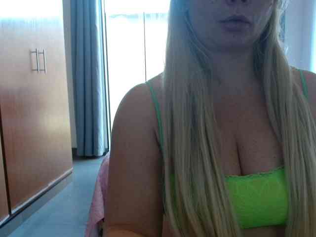 sexymommy77 webcam