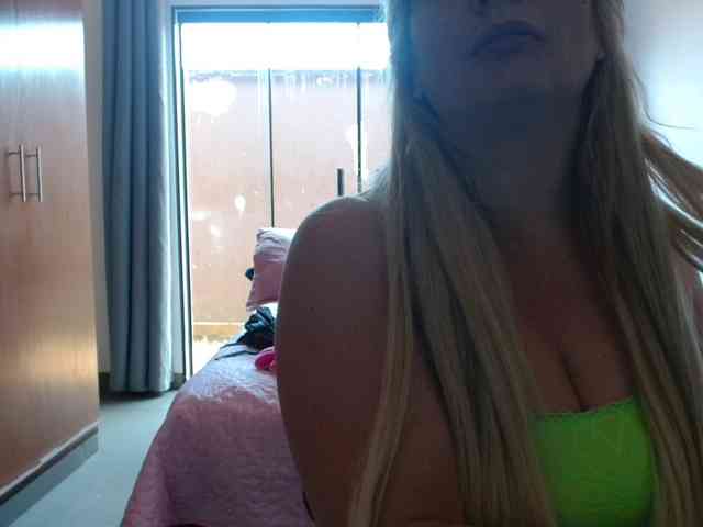 sexymommy77 webcam
