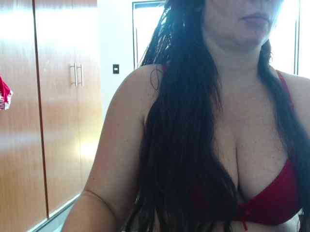 sexymommy77 webcam