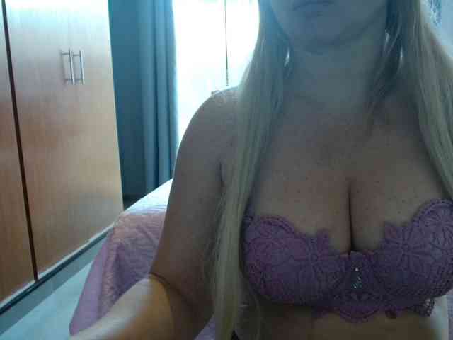 sexymommy77 webcam