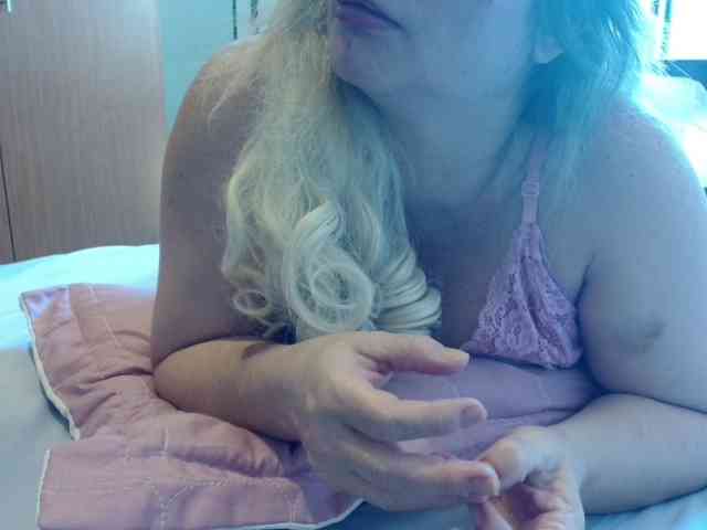 sexymommy77 webcam