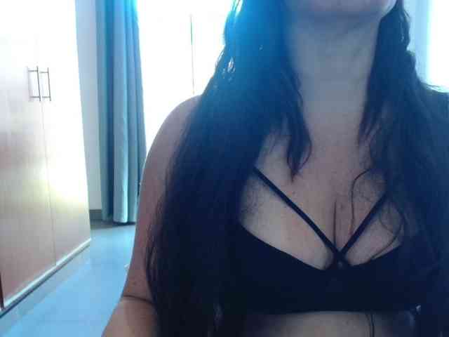 sexymommy77 webcam