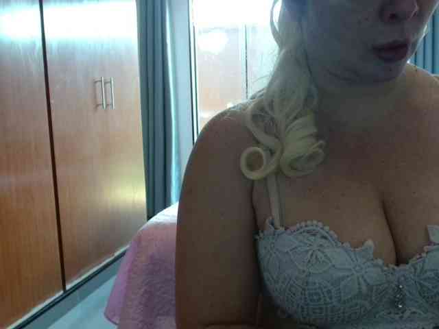sexymommy77 webcam