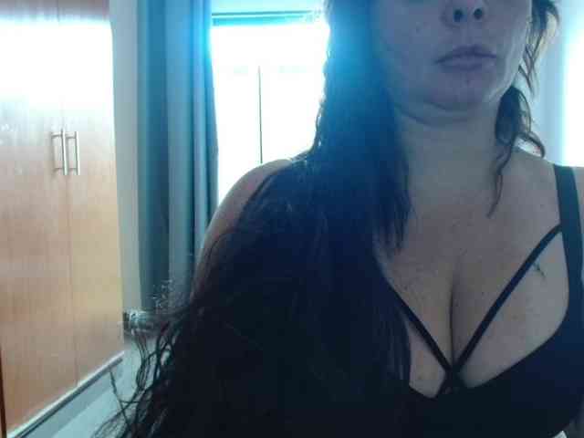 sexymommy77 webcam