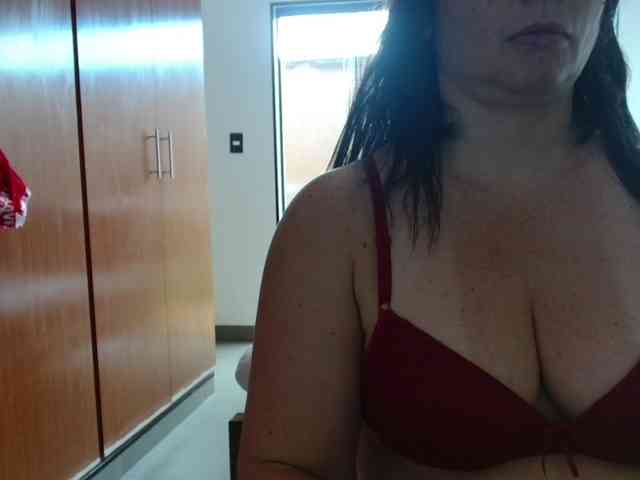 sexymommy77 webcam