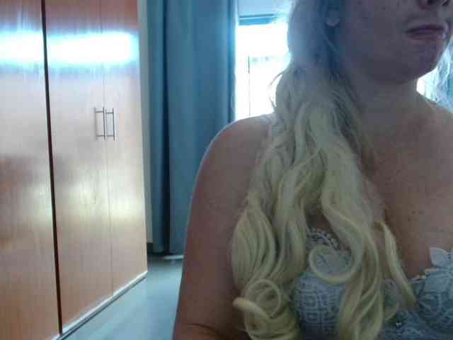 sexymommy77 webcam