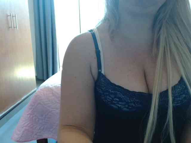 sexymommy77 webcam