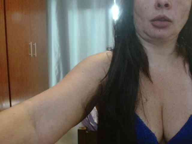 sexymommy77 webcam