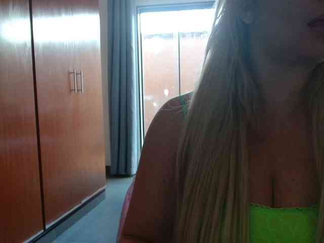 sexymommy77 webcam