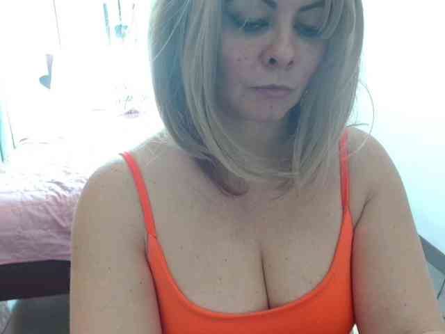 JussaraMilf webcam