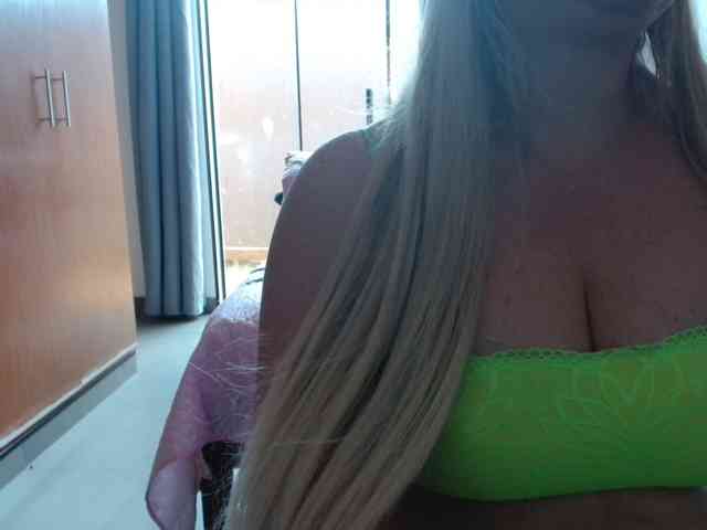 sexymommy77 webcam