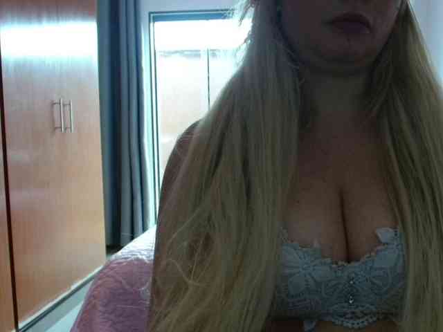 sexymommy77 webcam