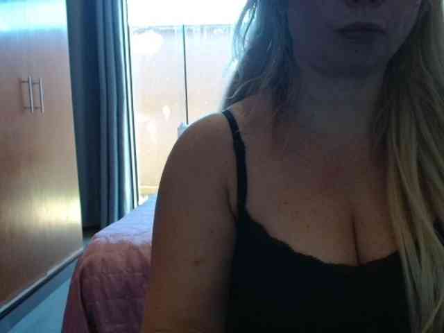 sexymommy77 webcam