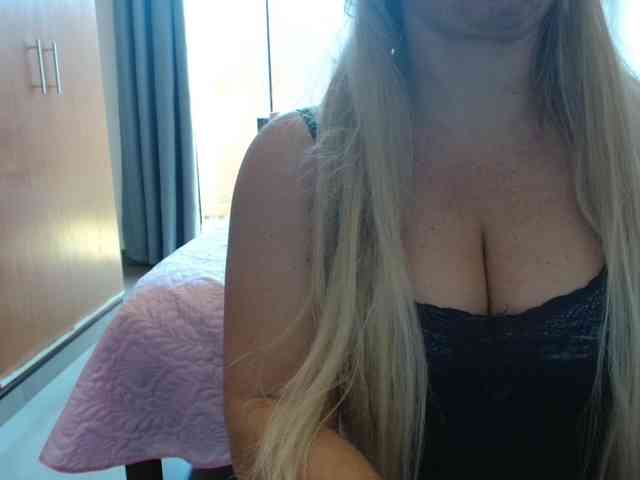 sexymommy77 webcam