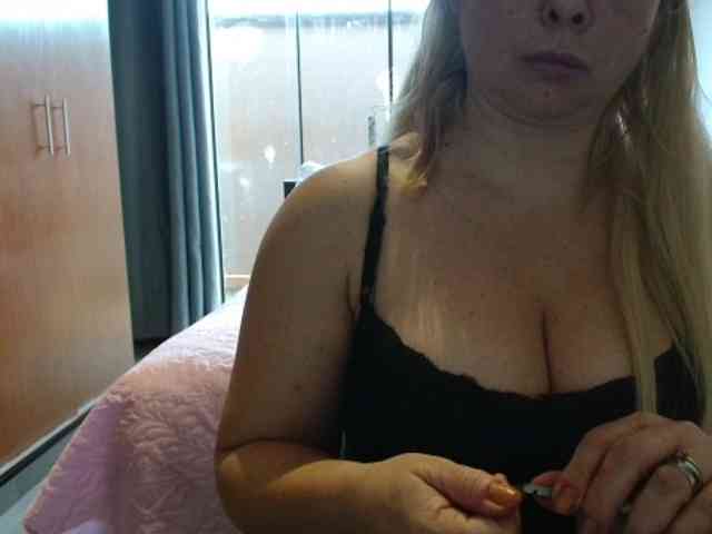 sexymommy77 webcam