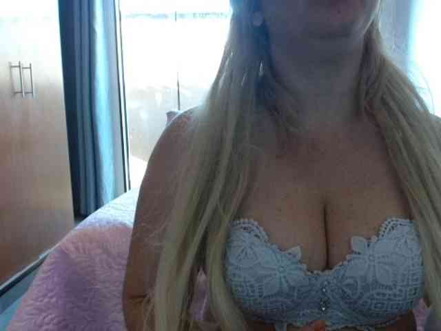 sexymommy77 webcam