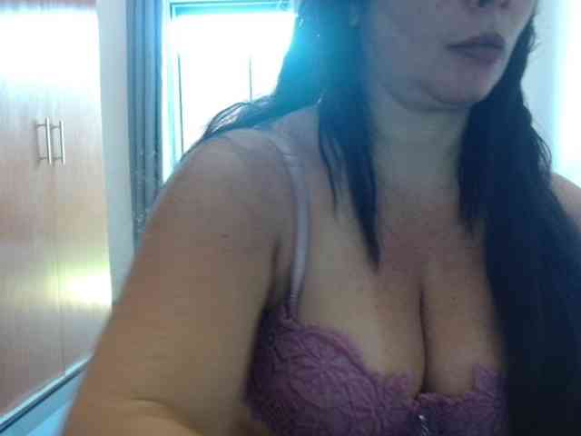 sexymommy77 webcam