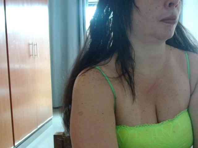 sexymommy77 webcam