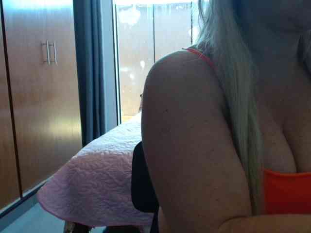 sexymommy77 webcam