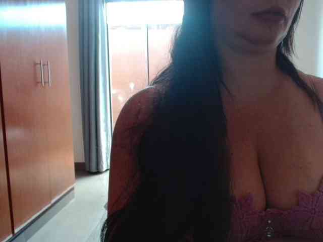 sexymommy77 webcam