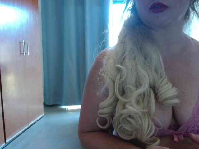 sexymommy77 webcam