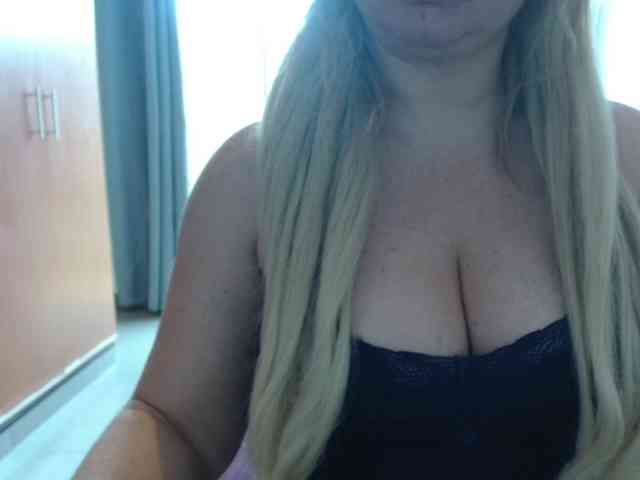 sexymommy77 webcam