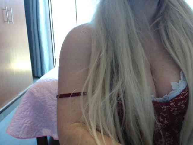 sexymommy77 webcam