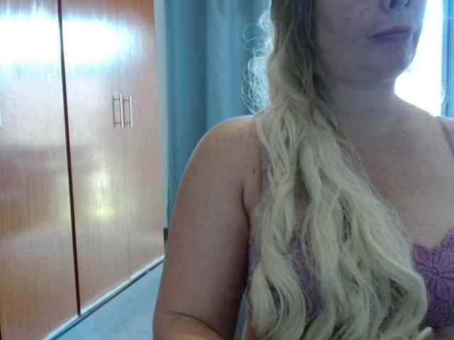 sexymommy77 webcam