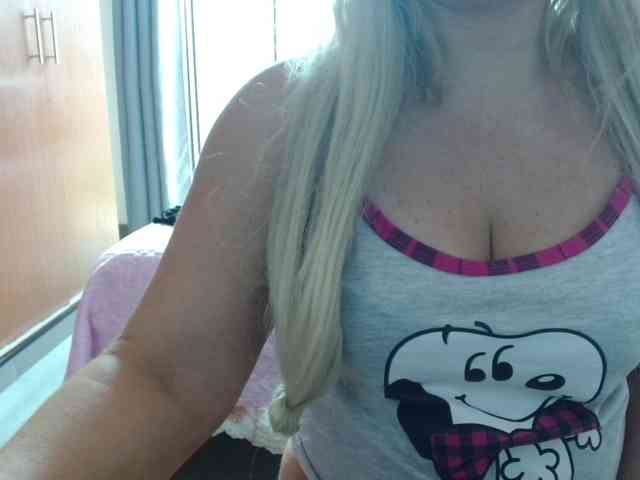sexymommy77 webcam