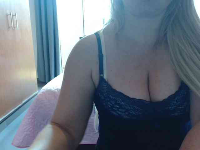 sexymommy77 webcam