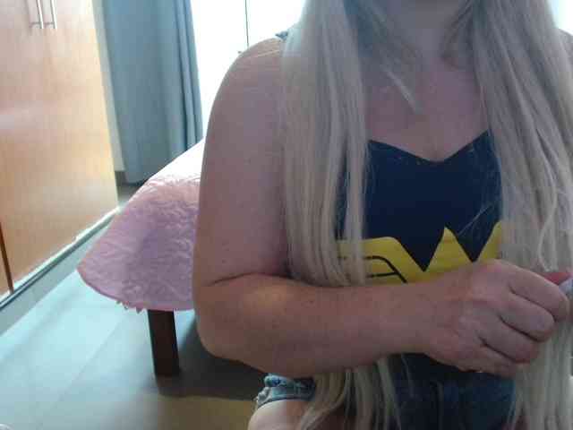 sexymommy77 webcam