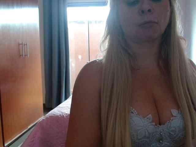 sexymommy77 webcam