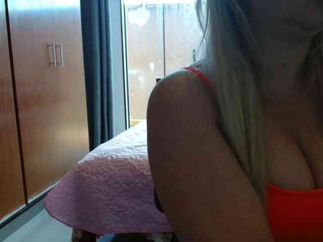 sexymommy77 webcam
