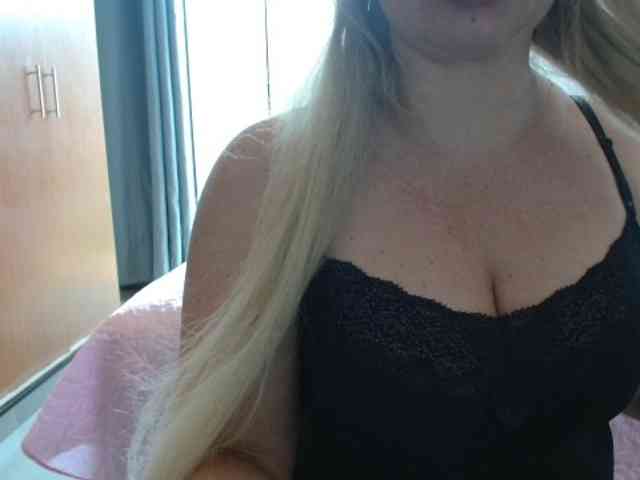 sexymommy77 webcam