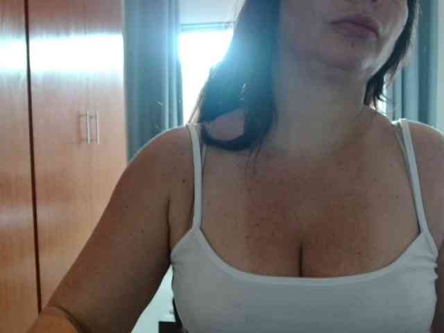 sexymommy77 webcam