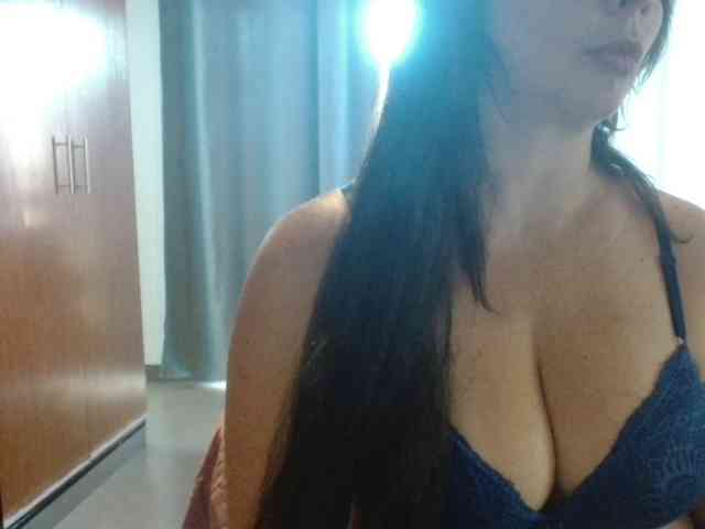 sexymommy77 webcam