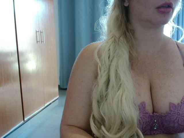 sexymommy77 webcam