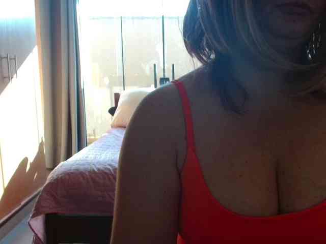 JussaraMilf webcam