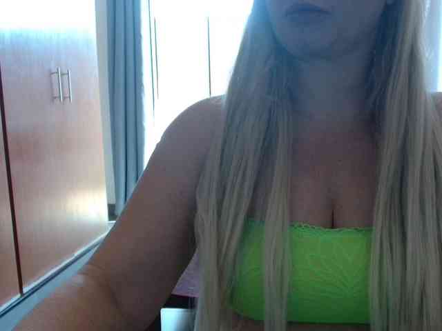 sexymommy77 webcam