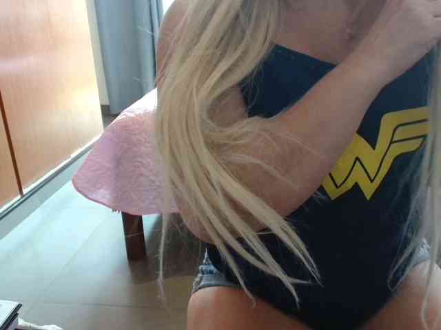 sexymommy77 webcam