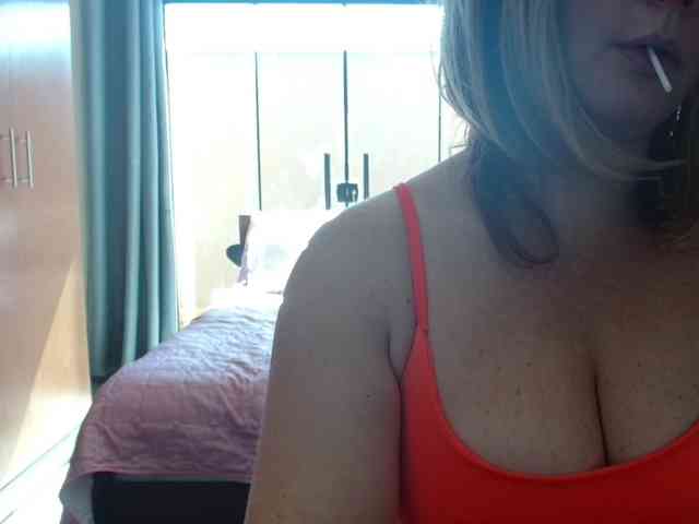 JussaraMilf webcam
