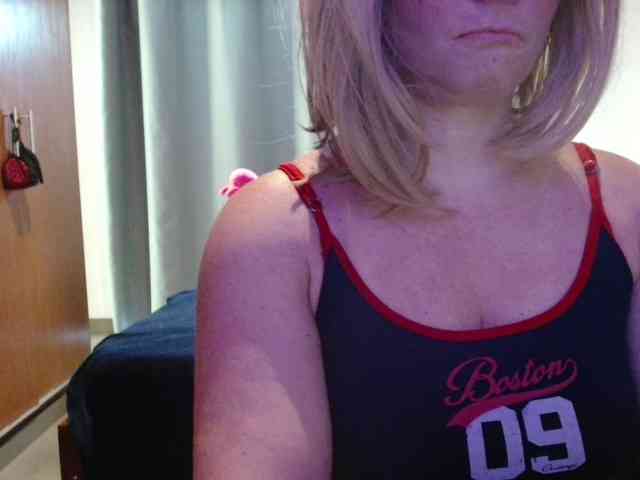 JussaraMilf webcam