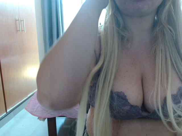 sexymommy77 webcam