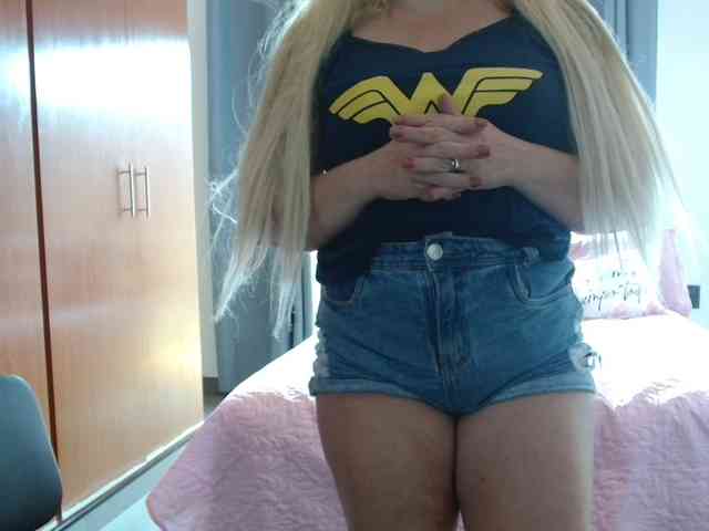 sexymommy77 webcam