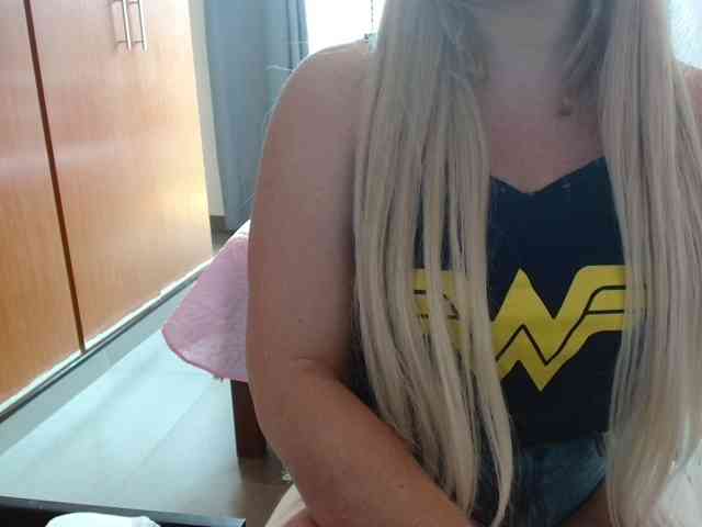 sexymommy77 webcam