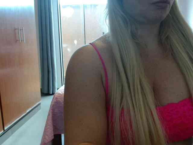 sexymommy77 webcam