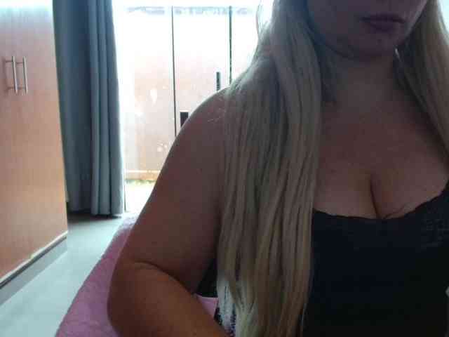 sexymommy77 webcam