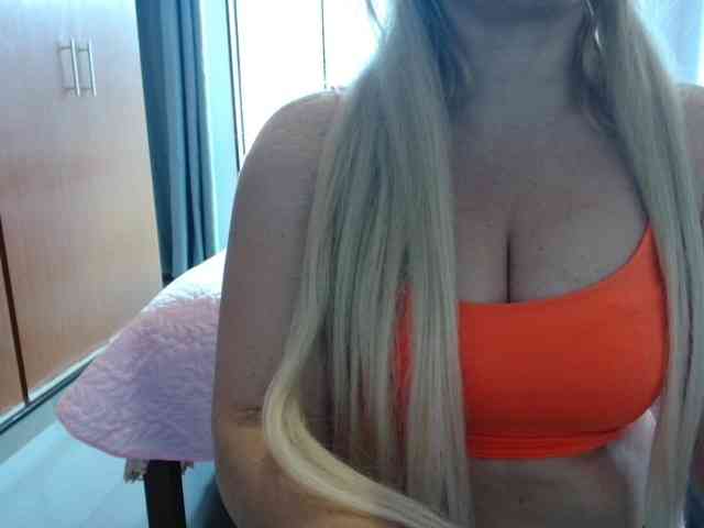 sexymommy77 webcam