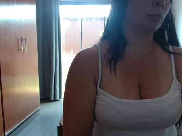 sexymommy77 webcam